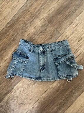 SHEIN Light Blue Denim Utility Skort Shorts with Buckle Straps